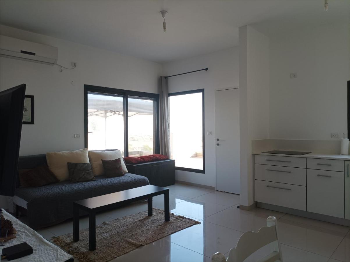נוגה בגולן Apartment Qasrine Bagian luar foto