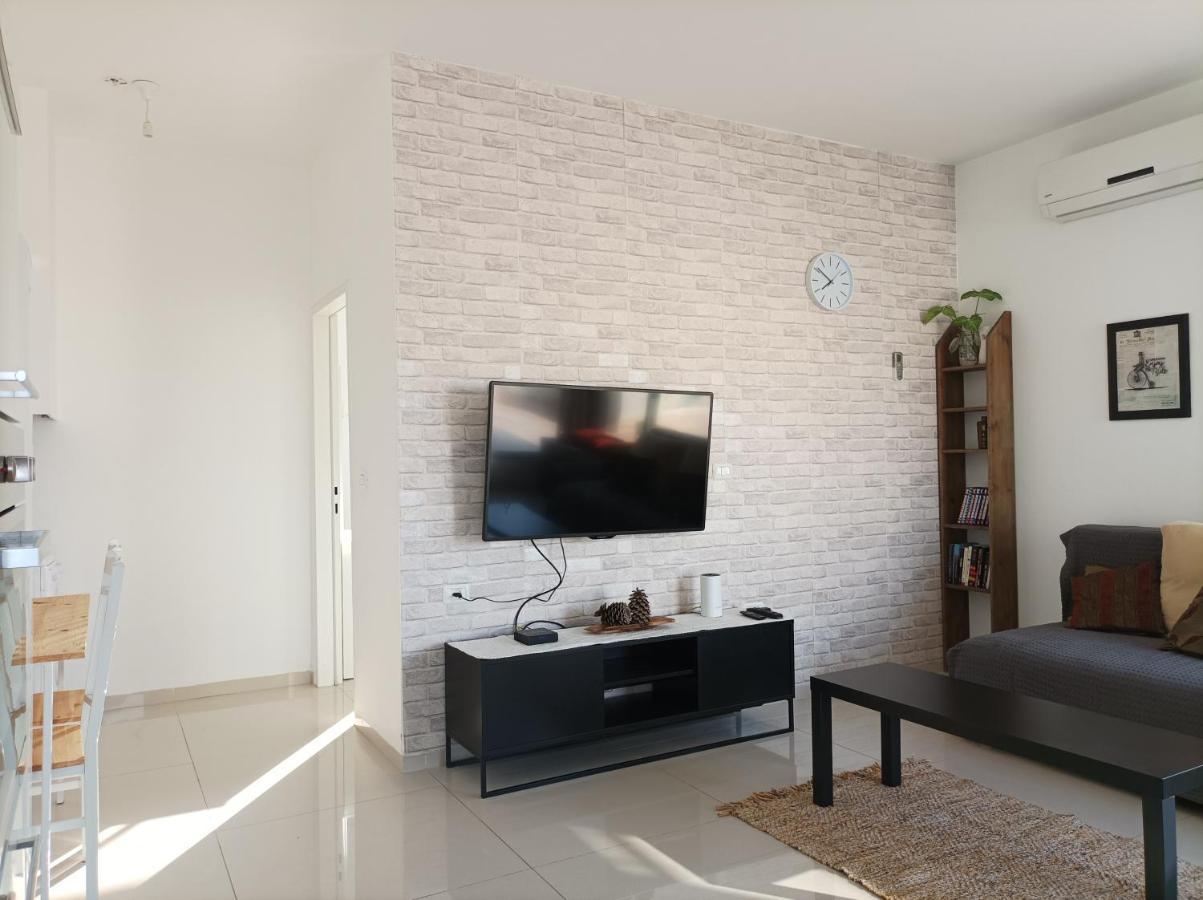 נוגה בגולן Apartment Qasrine Bagian luar foto
